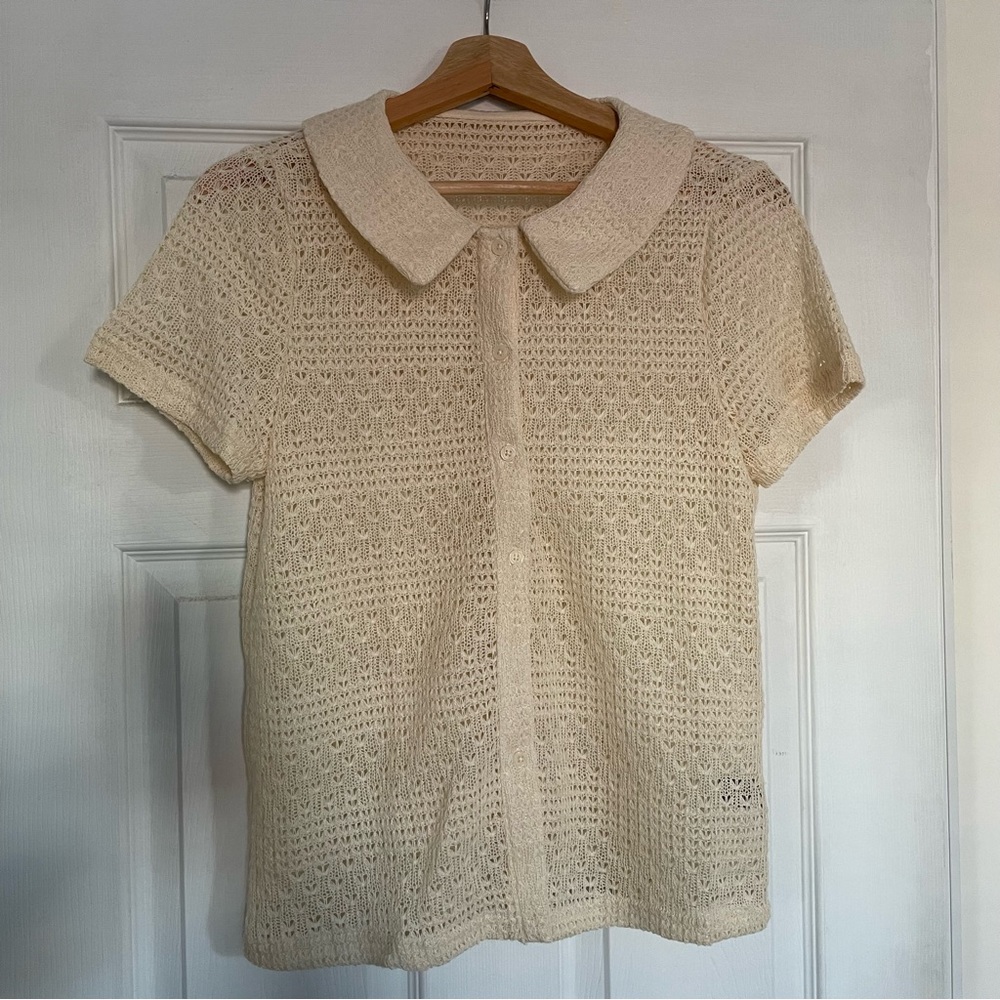Collared knit shirt